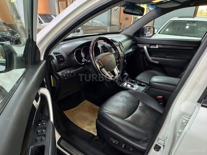 Kia Sorento-14