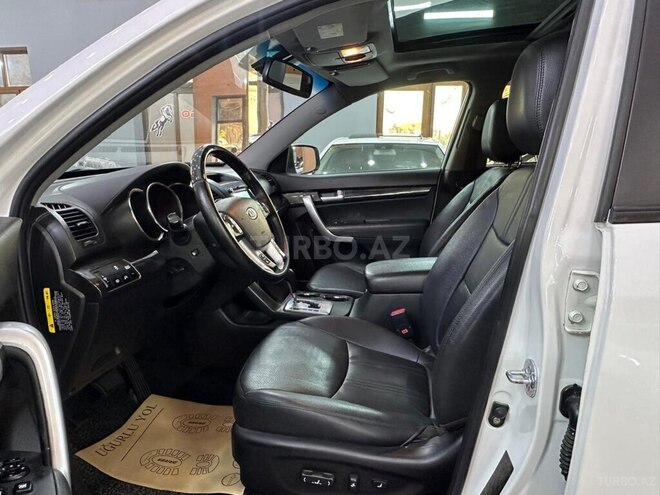 Kia Sorento-12