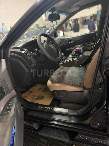 Ssang Yong Kyron-13