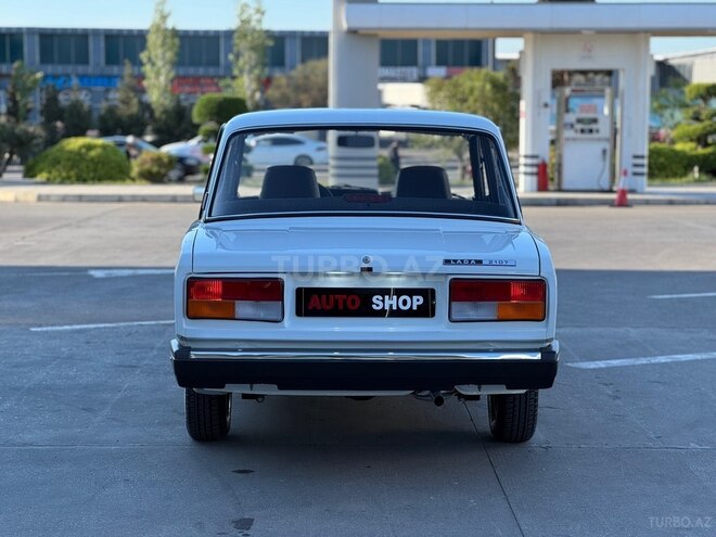 LADA (VAZ) 2107-4