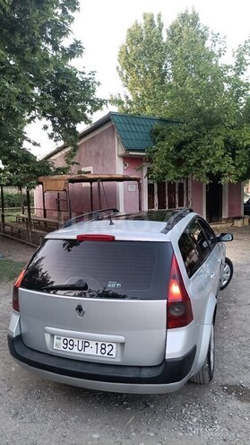Renault Megane-10