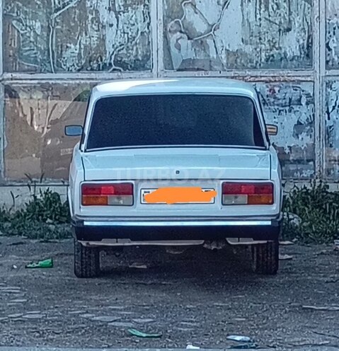 LADA (VAZ) 2107-2