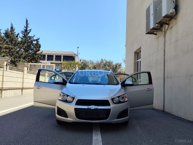 Chevrolet Aveo-11