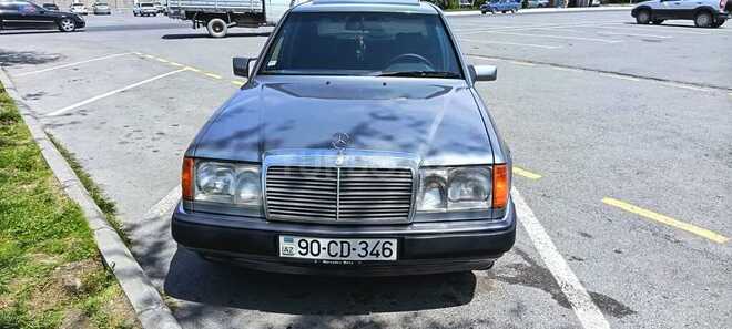Mercedes 250 D-1