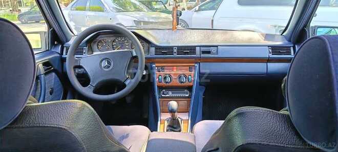 Mercedes 250 D-8