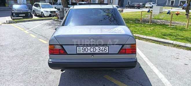 Mercedes 250 D-2