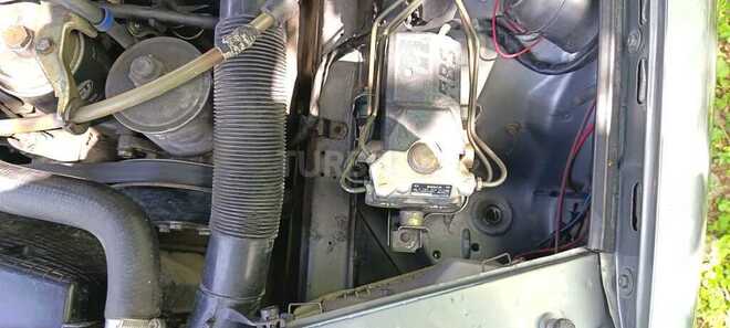Mercedes 250 D-11