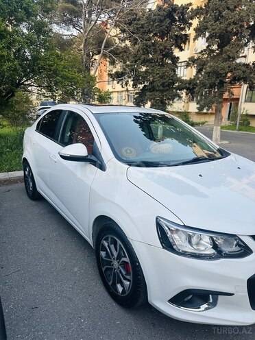 Chevrolet Aveo-3