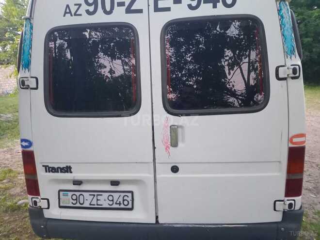 Ford Transit-2