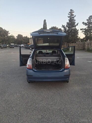 Toyota Prius-8