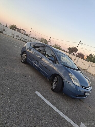 Toyota Prius-16