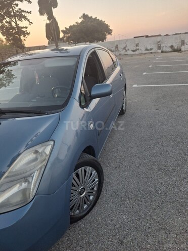 Toyota Prius-7