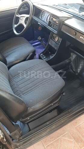 LADA (VAZ) 2107-2