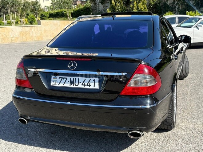 Mercedes E 220-2