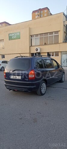 Opel Zafira-5