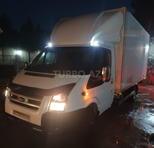 Ford Transit-5