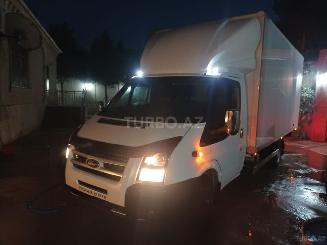 Ford Transit-8