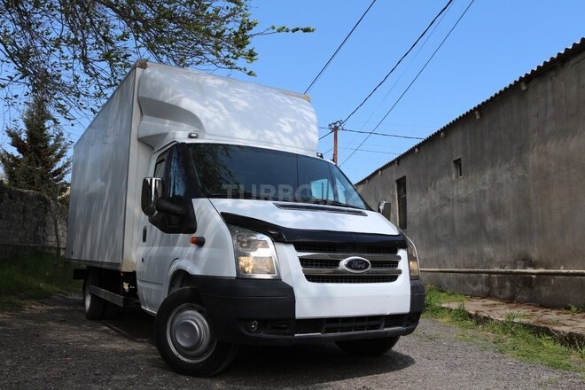Ford Transit-1