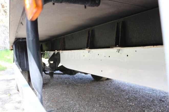 Ford Transit-12