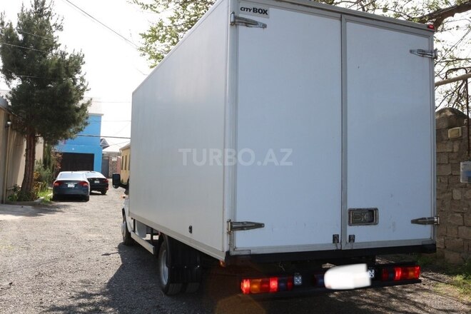 Ford Transit-6