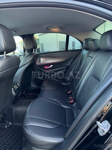 Mercedes E 220 d-7
