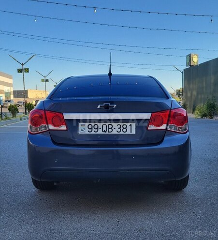 Chevrolet Cruze-2