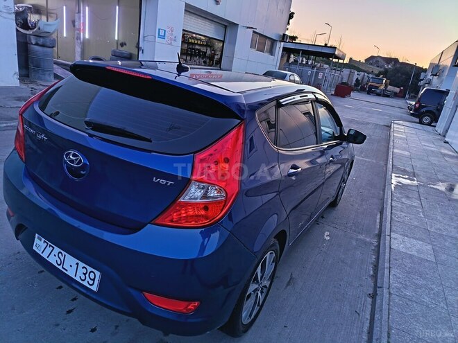 Hyundai Accent-6