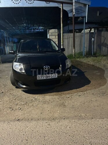 Toyota Auris-1