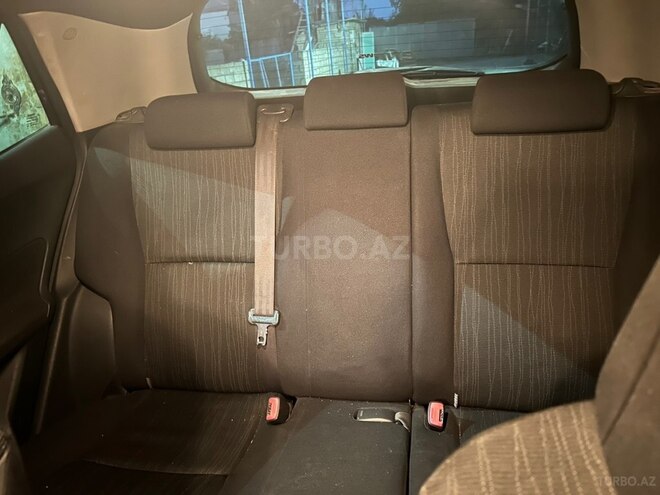 Toyota Auris-5