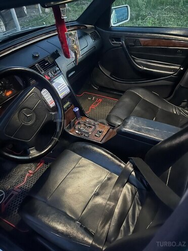 Mercedes C 240-13