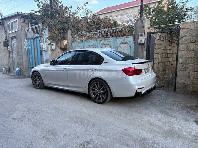 BMW 330e-7