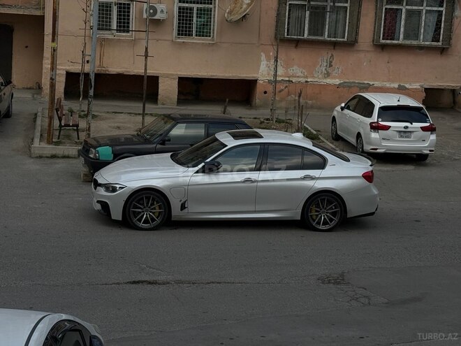 BMW 330e-6