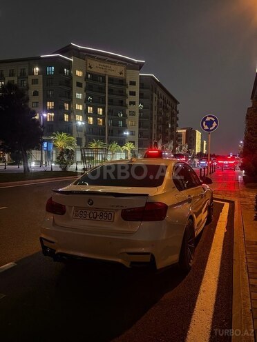 BMW 330e-4