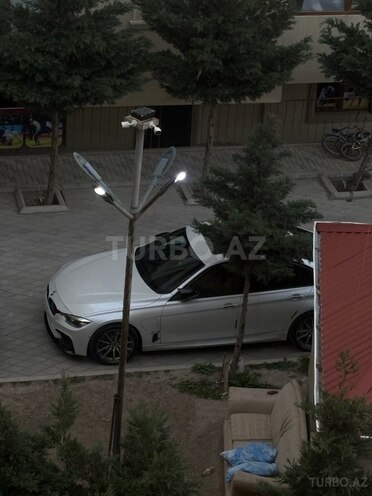 BMW 330e-5