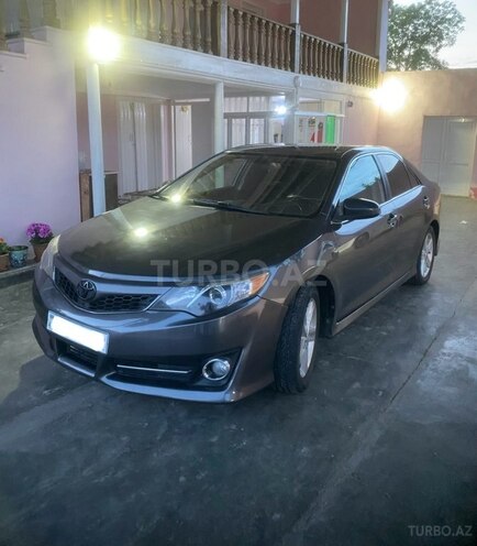 Toyota Camry-2