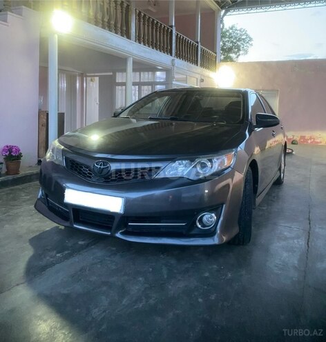 Toyota Camry-1