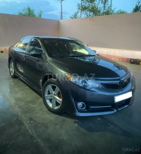 Toyota Camry-3