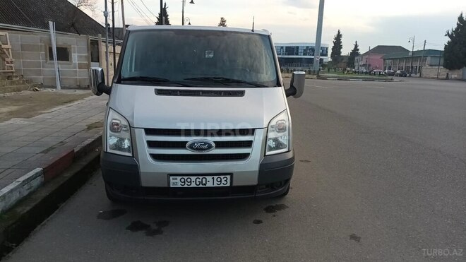 Ford Transit-1