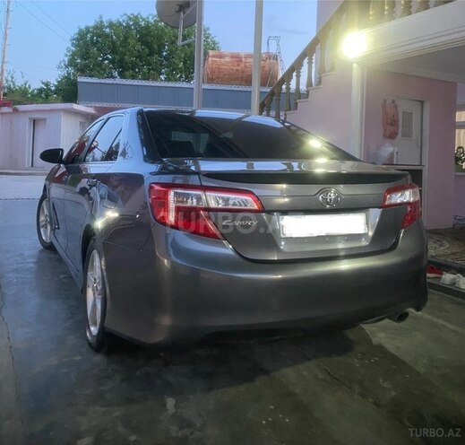 Toyota Camry-7