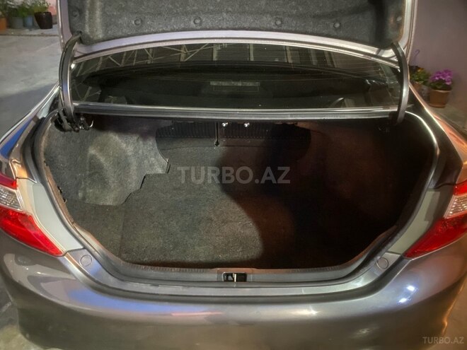 Toyota Camry-16