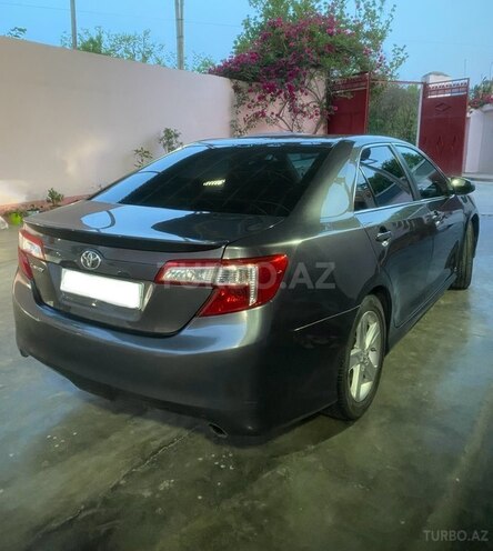 Toyota Camry-9