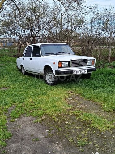 LADA (VAZ) 2107-1