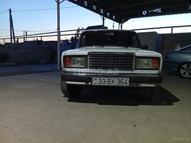 LADA (VAZ) 2107-1