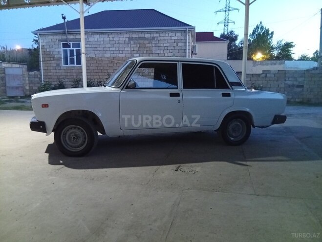 LADA (VAZ) 2107-4