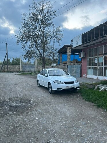 Daewoo Gentra-1