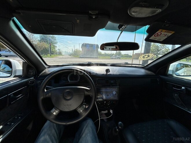 Daewoo Gentra-11