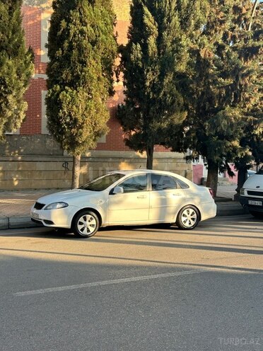 Daewoo Gentra-10