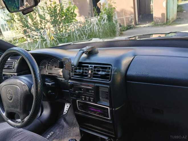 Opel Vectra-5