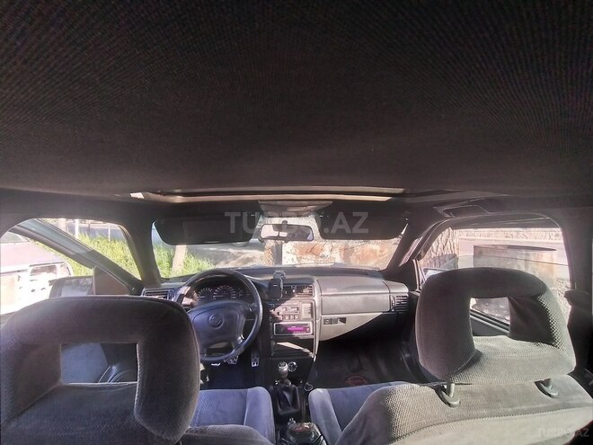 Opel Vectra-9