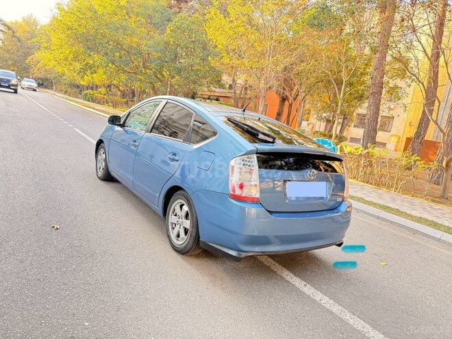 Toyota Prius-4